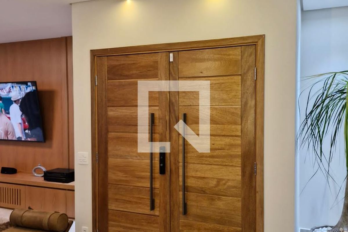Apartamento à Venda - Lot. Alphaville Campinas, 4 Quartos,  215 m2 em , Campinas - sp | SoloBR