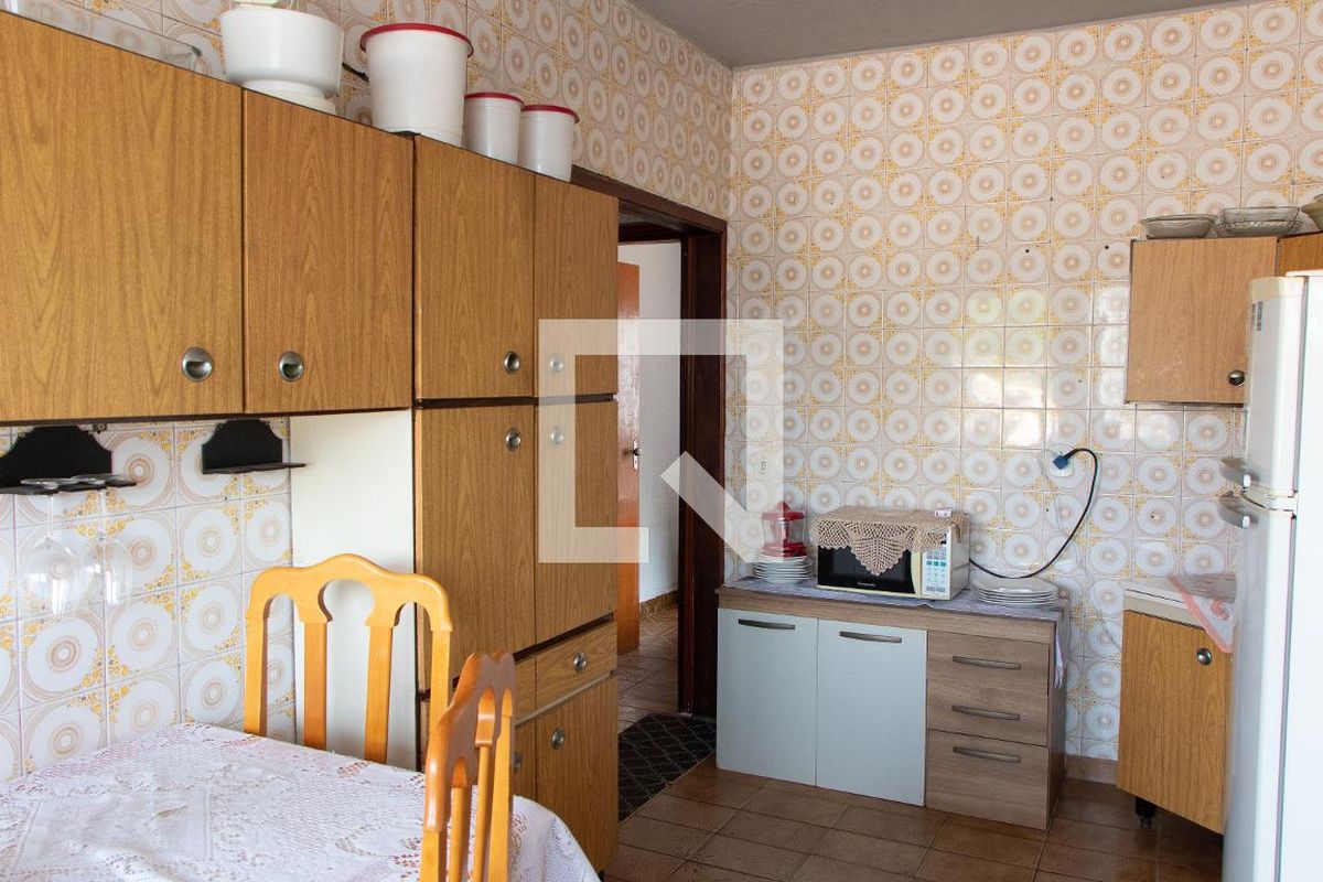 Casa à Venda - Jardim Flamboyant, 3 Quartos,  127 m2 em , Campinas - sp | SoloBR