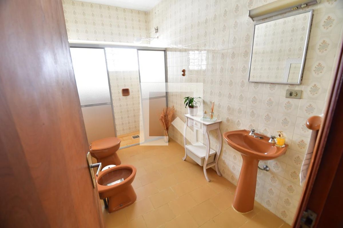 Casa à Venda - Jardim Flamboyant, 4 Quartos,  273 m2 em , Campinas - sp | SoloBR