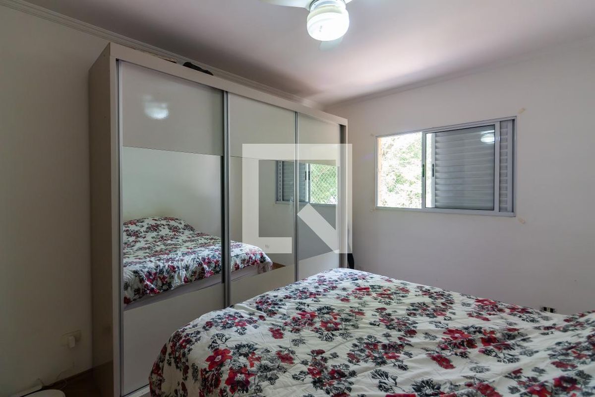 Casa, 4 quartos, 240 m² - Foto 42