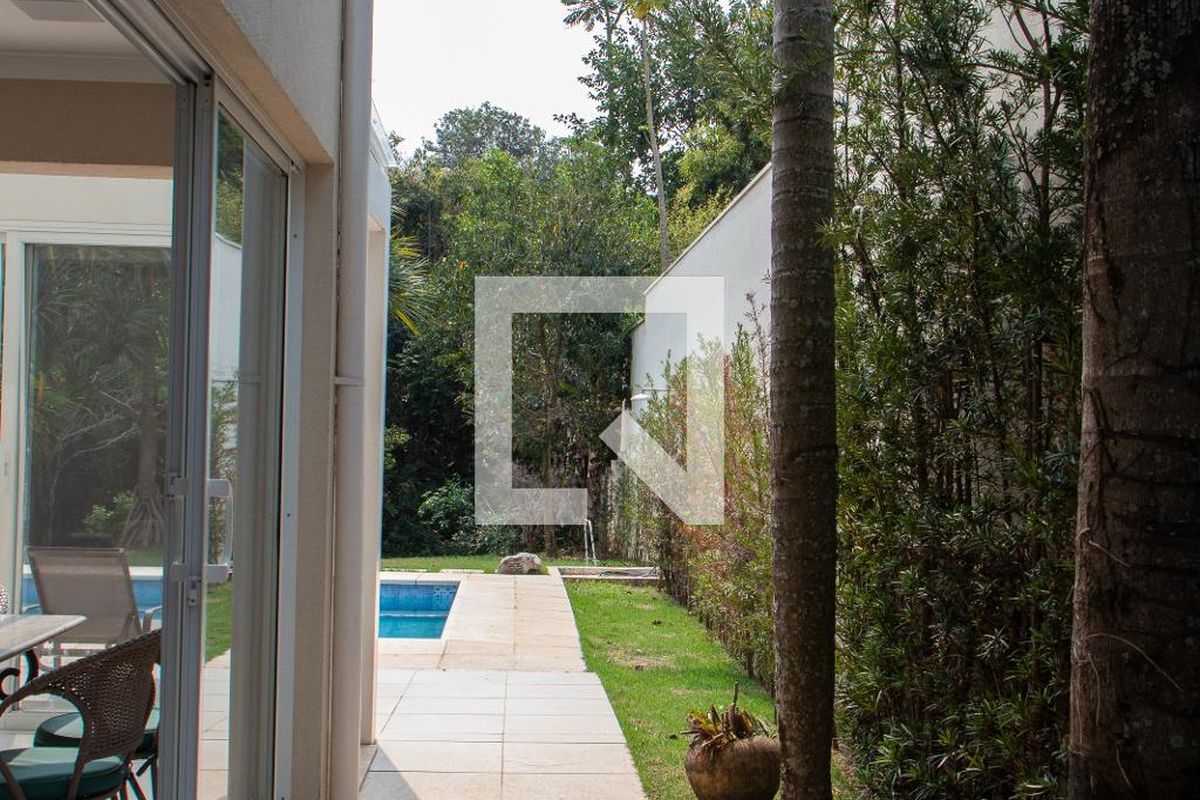 Casa à Venda - Lot. Alphaville Campinas, 4 Quartos,  384 m2 em , Campinas - sp | SoloBR