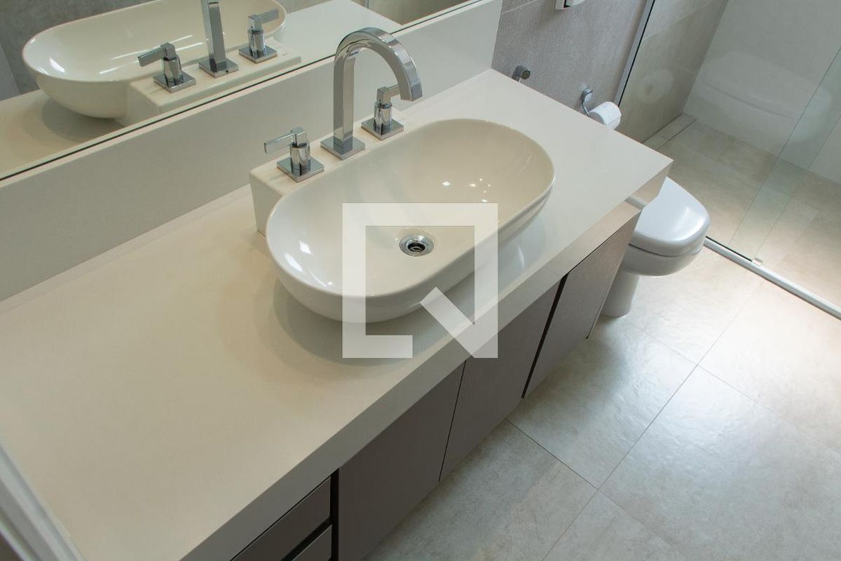 Casa à Venda - Lot. Alphaville Campinas, 4 Quartos,  384 m2 em , Campinas - sp | SoloBR