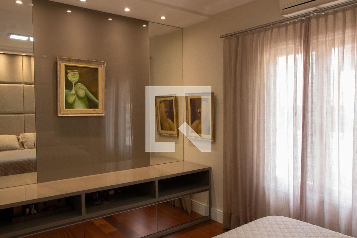 Casa à Venda - Lot. Alphaville Campinas, 4 Quartos,  384 m2 em , Campinas - sp | SoloBR