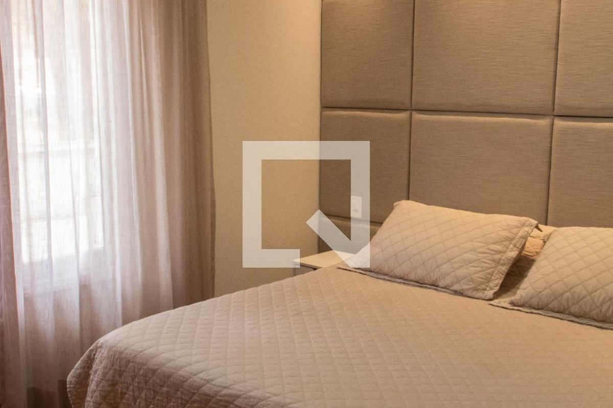 Casa à Venda - Lot. Alphaville Campinas, 4 Quartos,  384 m2 em , Campinas - sp | SoloBR