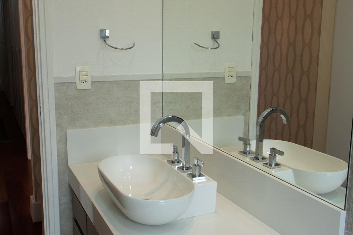 Casa à Venda - Lot. Alphaville Campinas, 4 Quartos,  384 m2 em , Campinas - sp | SoloBR