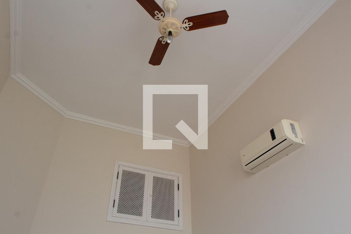 Casa à Venda - Lot. Alphaville Campinas, 4 Quartos,  384 m2 em , Campinas - sp | SoloBR