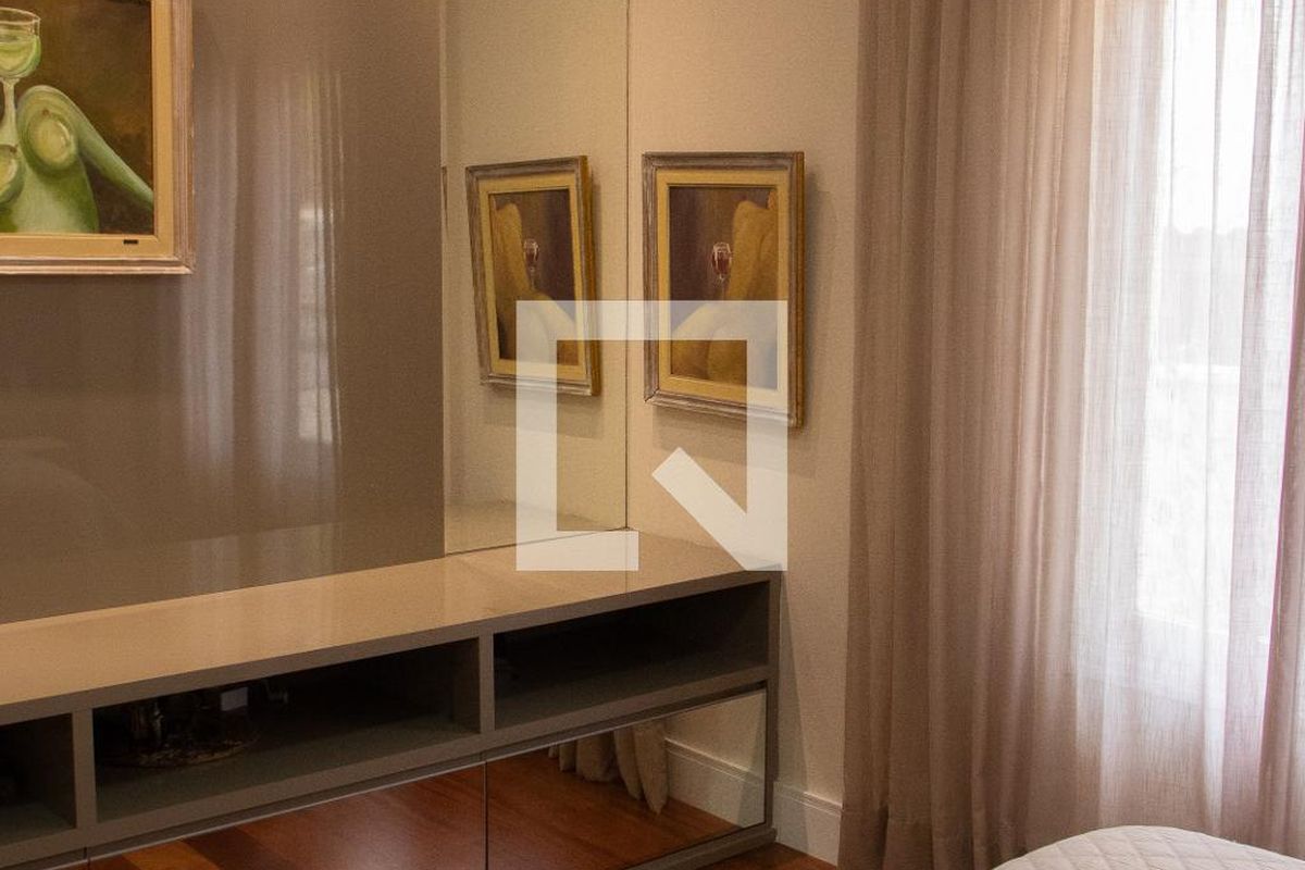 Casa à Venda - Lot. Alphaville Campinas, 4 Quartos,  384 m2 em , Campinas - sp | SoloBR