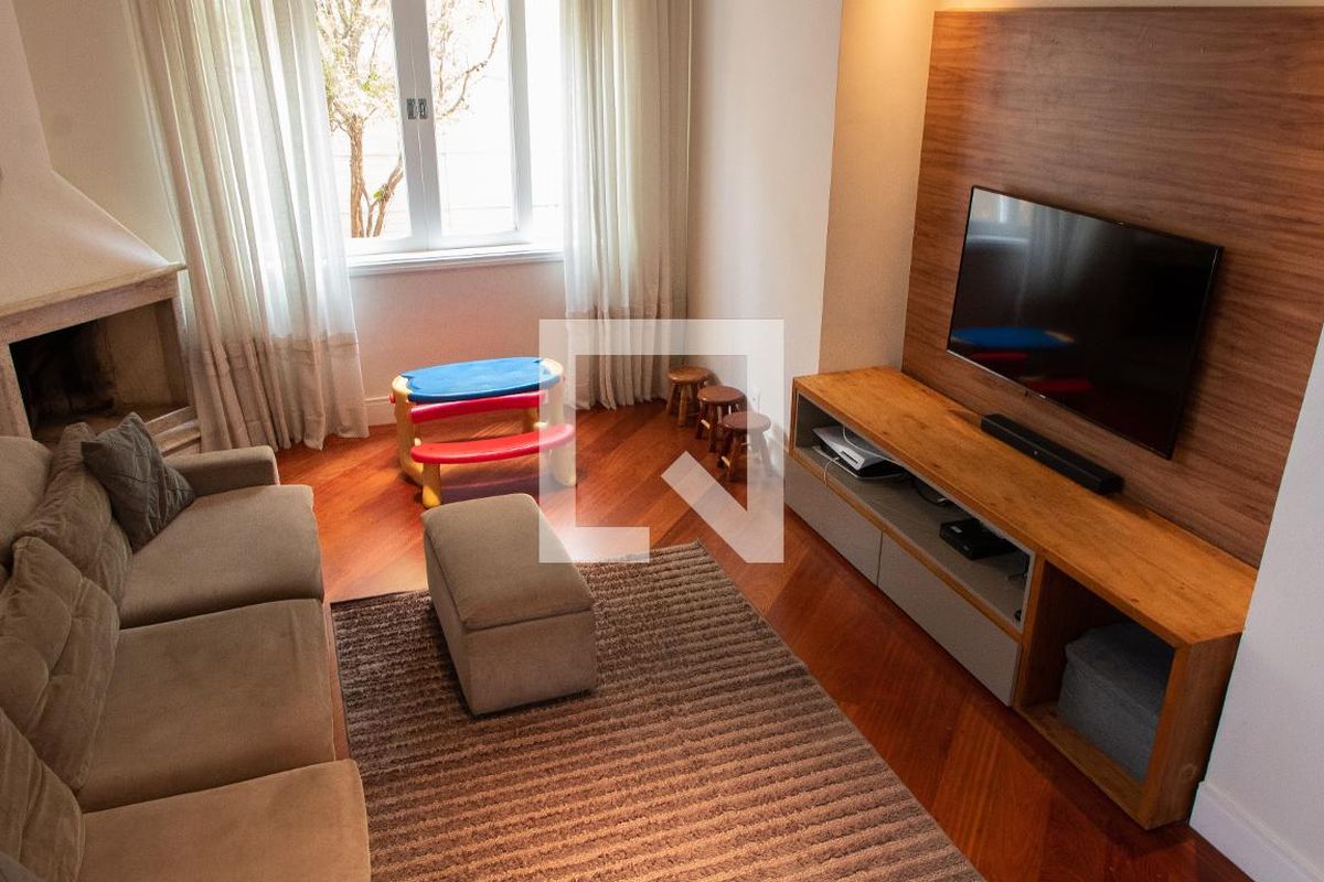 Casa à Venda - Lot. Alphaville Campinas, 4 Quartos,  384 m2 em , Campinas - sp | SoloBR