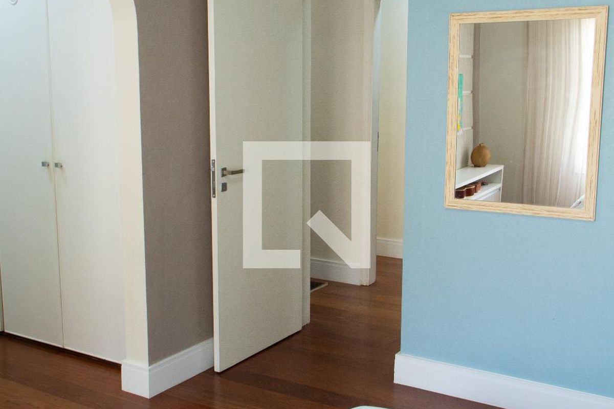 Casa à Venda - Lot. Alphaville Campinas, 4 Quartos,  384 m2 em , Campinas - sp | SoloBR
