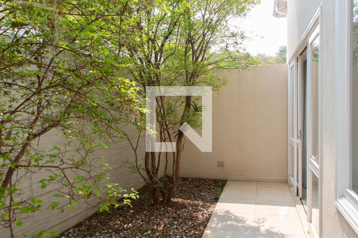 Casa à Venda - Lot. Alphaville Campinas, 4 Quartos,  384 m2 em , Campinas - sp | SoloBR