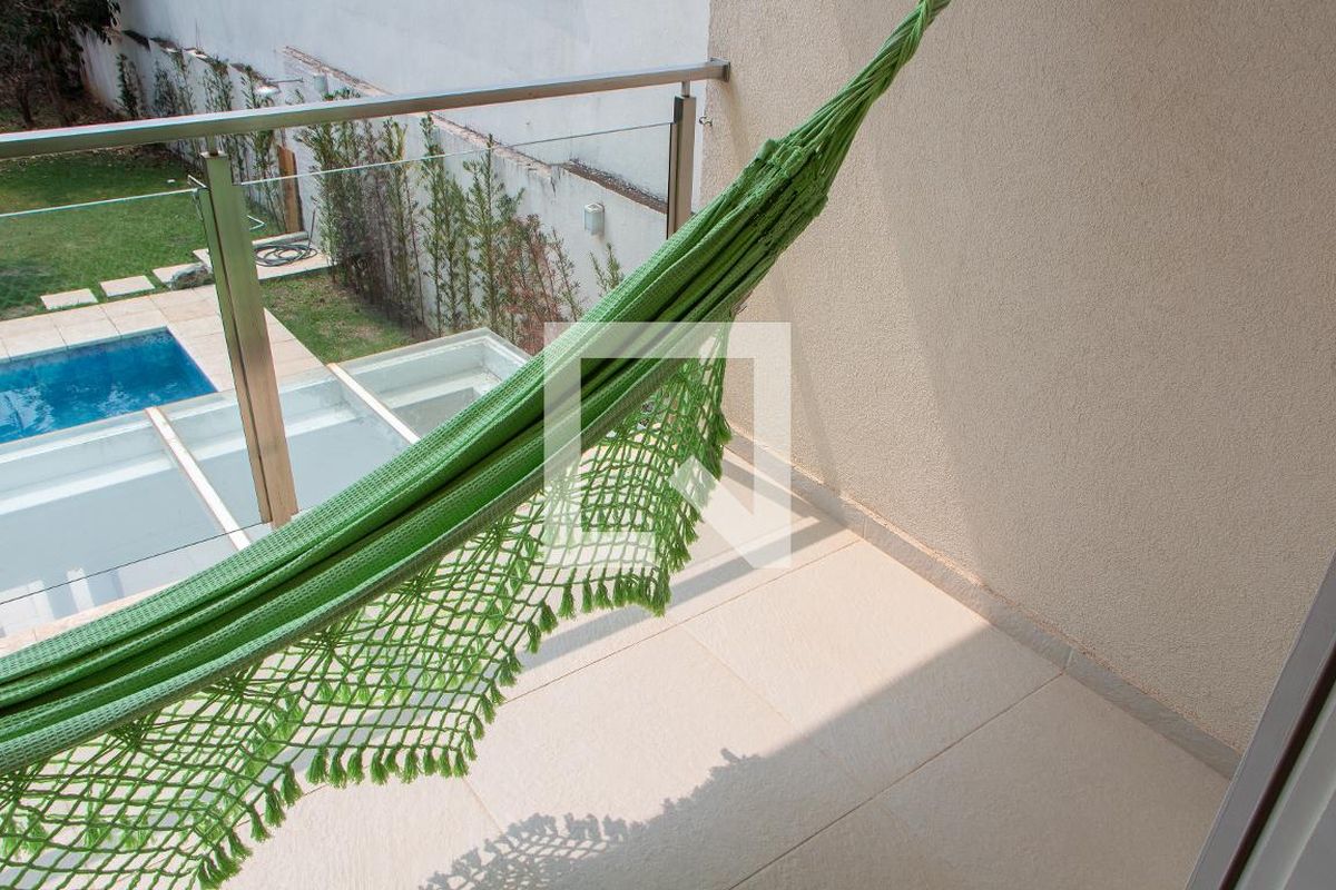 Casa à Venda - Lot. Alphaville Campinas, 4 Quartos,  384 m2 em , Campinas - sp | SoloBR