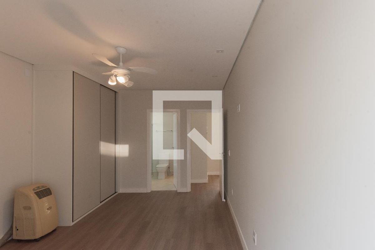 Casa à Venda - Swiss Park, 4 Quartos,  360 m2 em , Campinas - sp | SoloBR