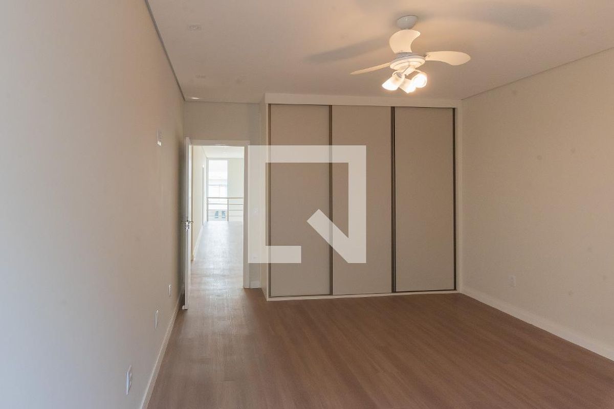 Casa à Venda - Swiss Park, 4 Quartos,  360 m2 em , Campinas - sp | SoloBR