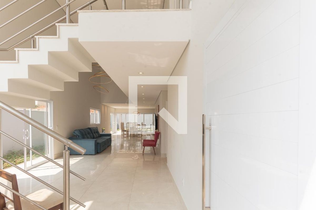 Casa à Venda - Swiss Park, 4 Quartos,  360 m2 em , Campinas - sp | SoloBR