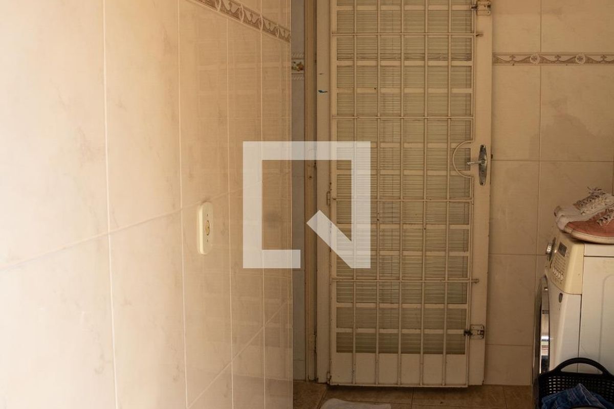 Casa à Venda - Jardim Santana, 3 Quartos,  100 m2 em , Campinas - sp | SoloBR