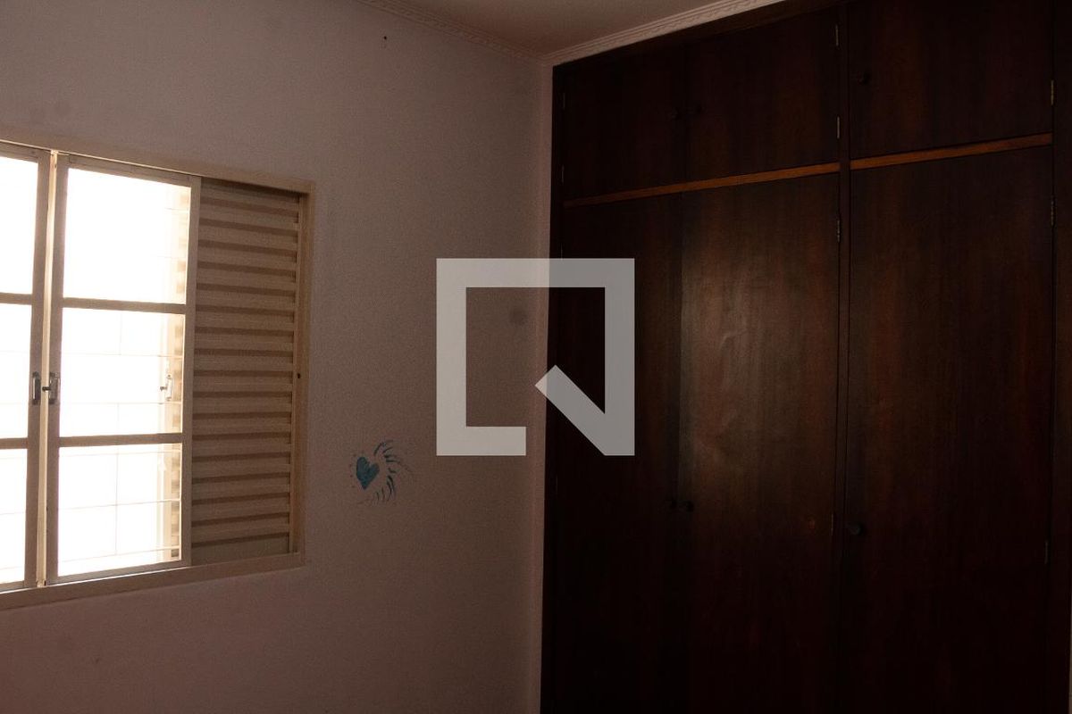 Casa à Venda - Jardim Santana, 3 Quartos,  100 m2 em , Campinas - sp | SoloBR