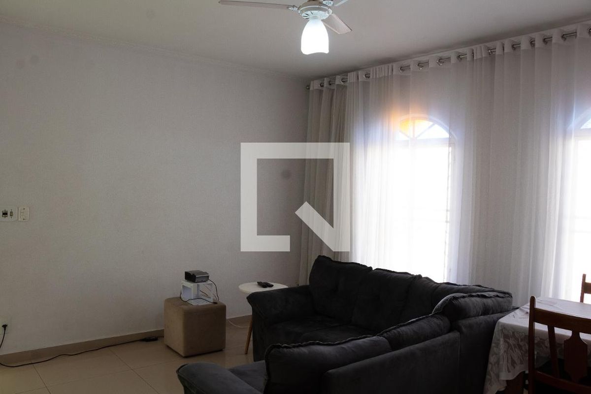 Casa à Venda - Jardim Santana, 3 Quartos,  100 m2 em , Campinas - sp | SoloBR