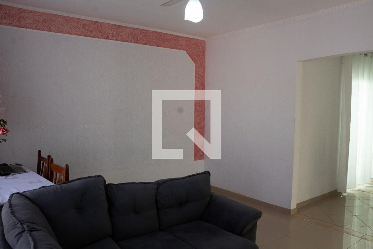 Casa à Venda - Jardim Santana, 3 Quartos,  100 m2 em , Campinas - sp | SoloBR