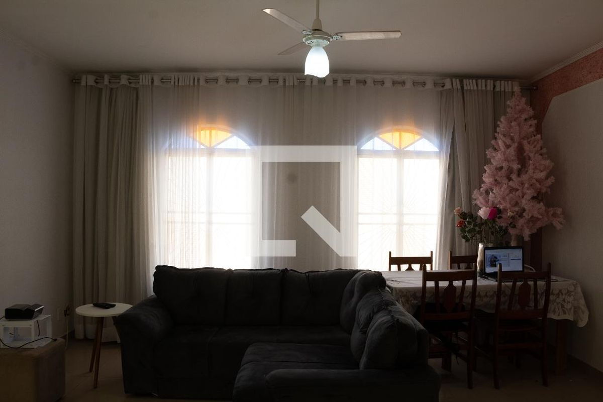 Casa à Venda - Jardim Santana, 3 Quartos,  100 m2 em , Campinas - sp | SoloBR