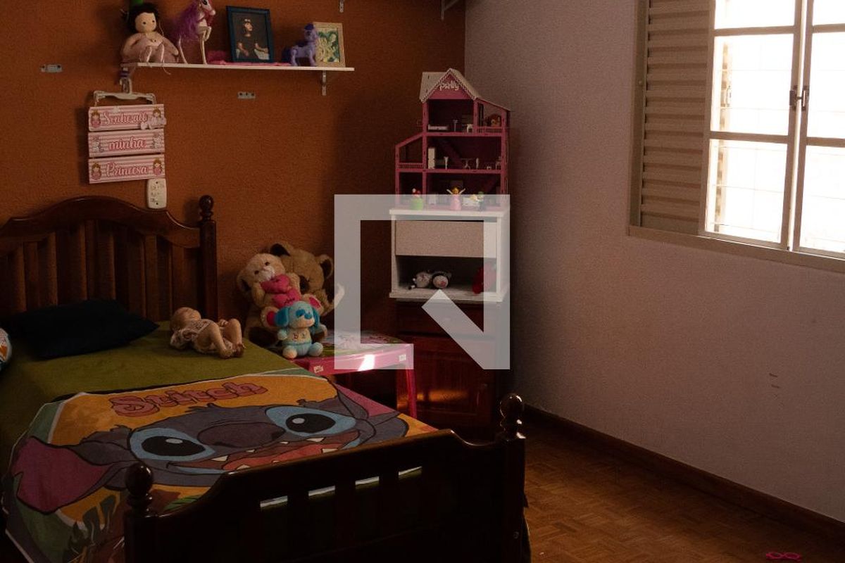 Casa à Venda - Jardim Santana, 3 Quartos,  100 m2 em , Campinas - sp | SoloBR
