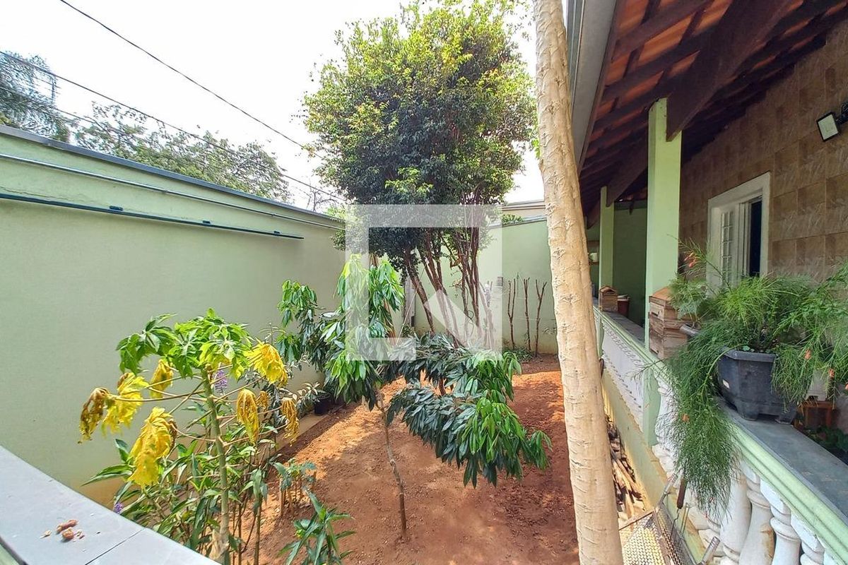 Casa à Venda - Parque Prado, 3 Quartos,  250 m2 em , Campinas - sp | SoloBR