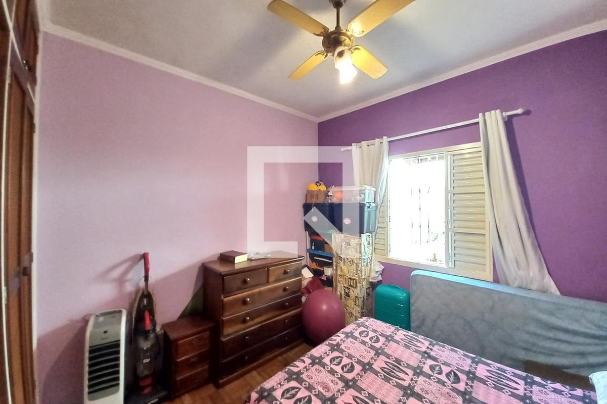 Casa à Venda - Parque Prado, 3 Quartos,  250 m2 em , Campinas - sp | SoloBR