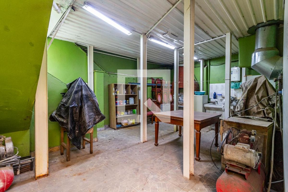 Casa, 3 quartos, 240 m² - Foto 35