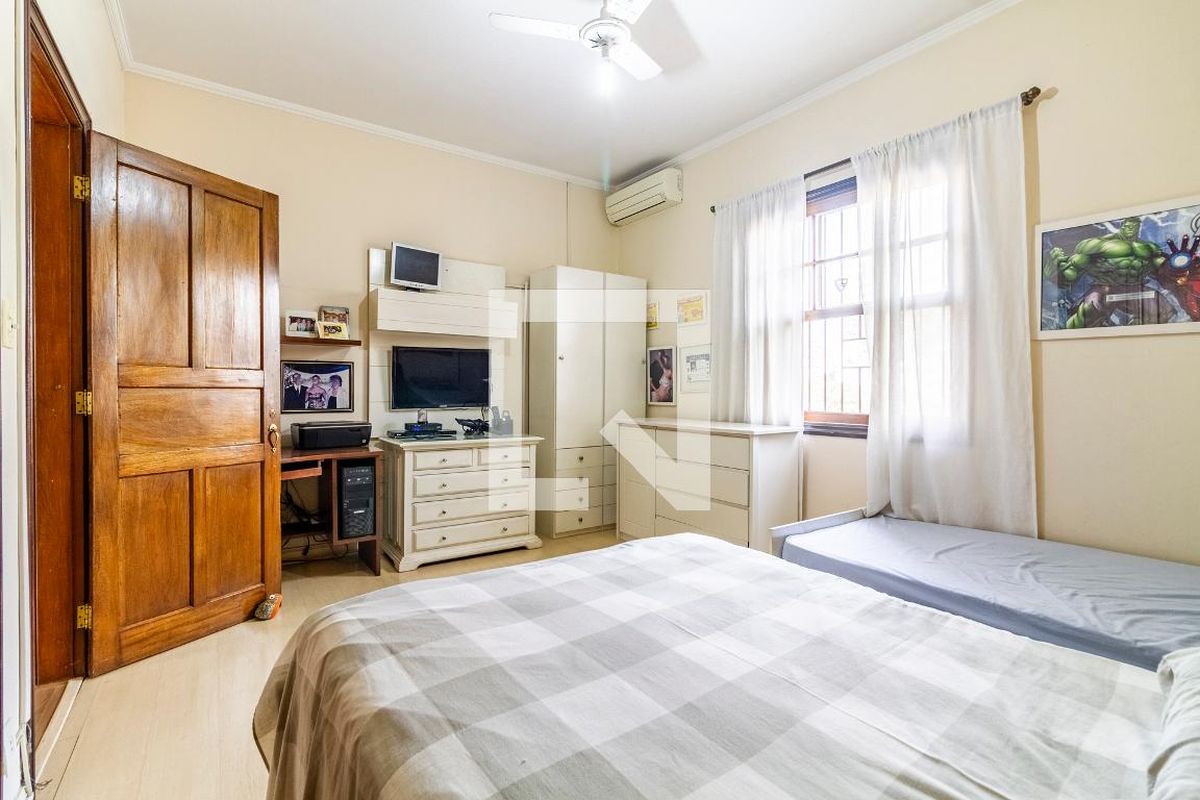 Casa, 3 quartos, 240 m² - Foto 12