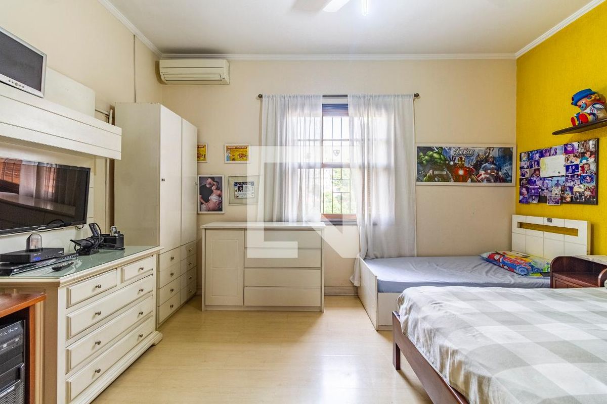 Casa, 3 quartos, 240 m² - Foto 11