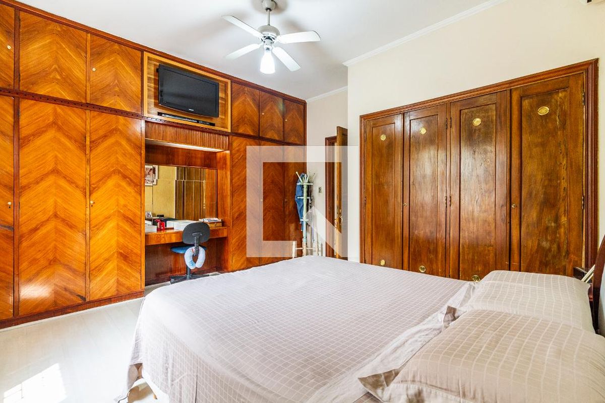 Casa, 3 quartos, 240 m² - Foto 9