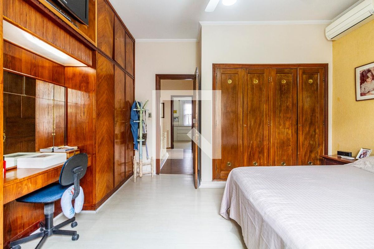 Casa, 3 quartos, 240 m² - Foto 10