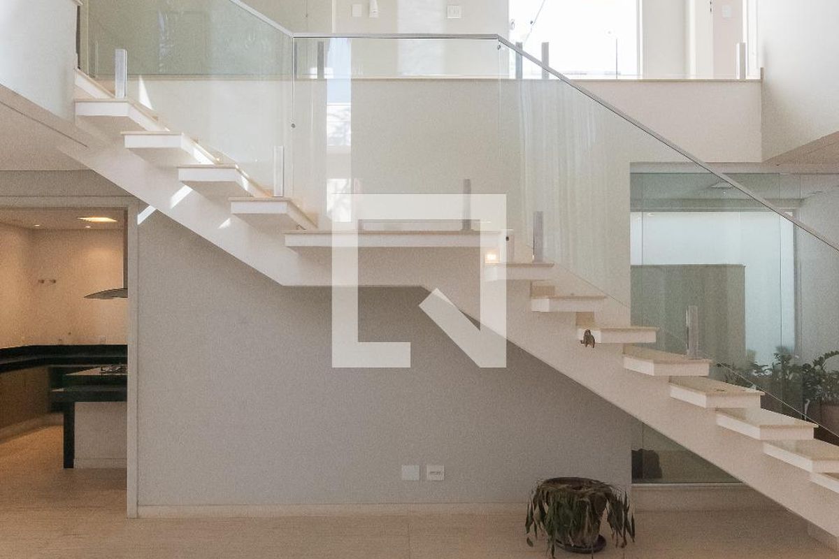 Casa à Venda - Swiss Park, 4 Quartos,  460 m2 em , Campinas - sp | SoloBR