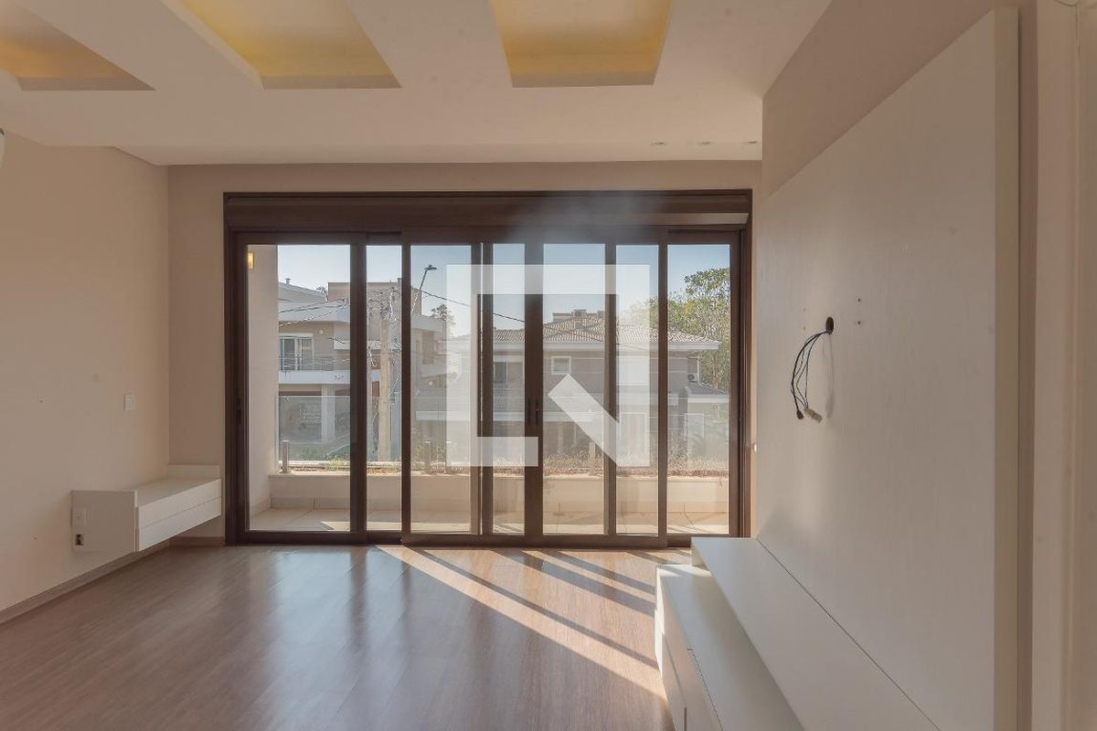 Casa à Venda - Swiss Park, 4 Quartos,  460 m2 em , Campinas - sp | SoloBR