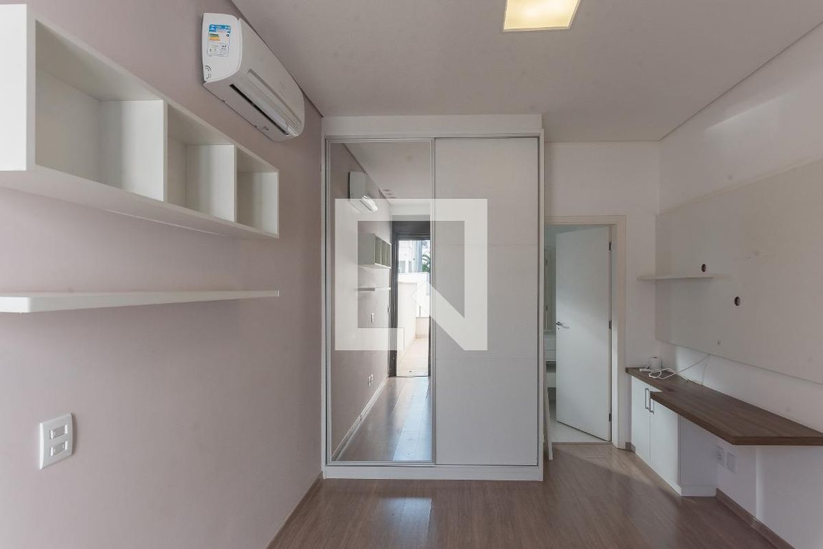 Casa à Venda - Swiss Park, 4 Quartos,  460 m2 em , Campinas - sp | SoloBR