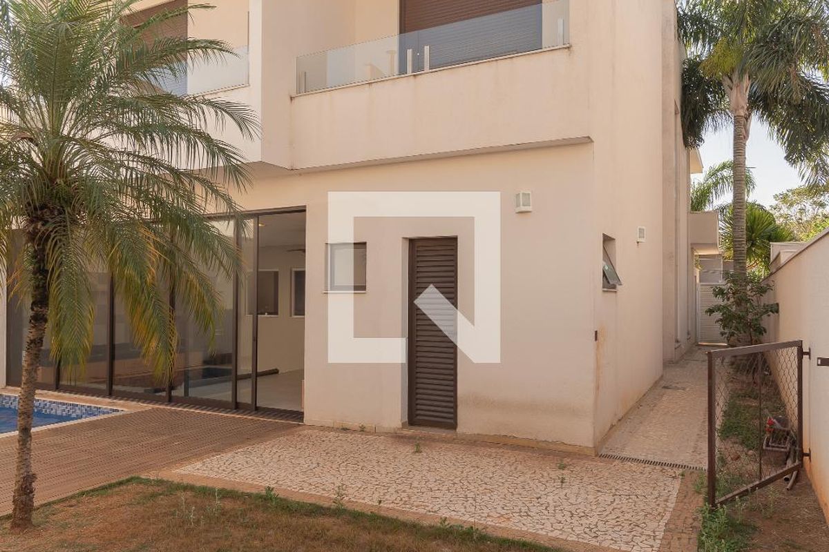 Casa à Venda - Swiss Park, 4 Quartos,  460 m2 em , Campinas - sp | SoloBR
