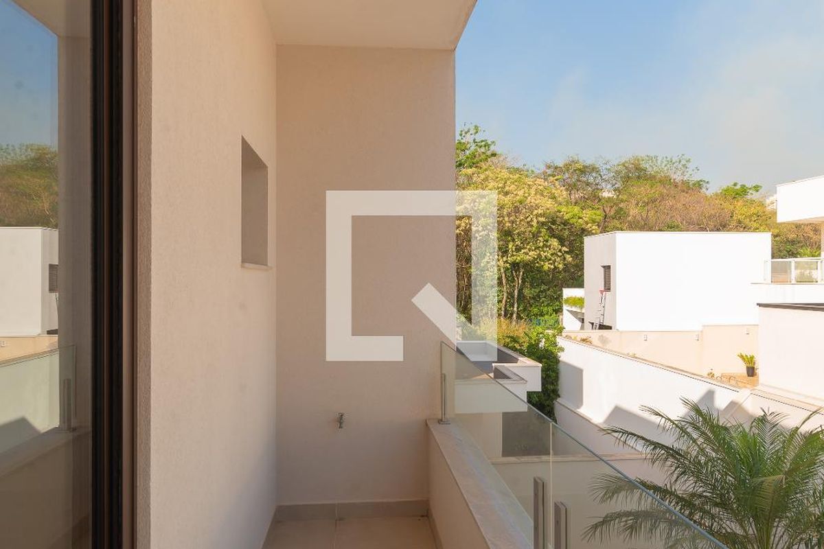 Casa à Venda - Swiss Park, 4 Quartos,  460 m2 em , Campinas - sp | SoloBR
