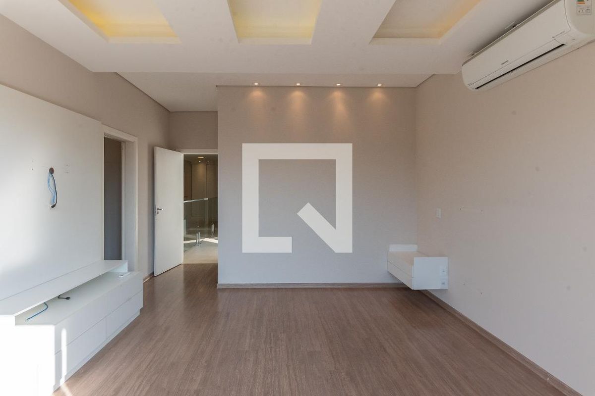 Casa à Venda - Swiss Park, 4 Quartos,  460 m2 em , Campinas - sp | SoloBR