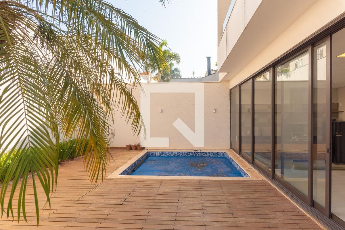 Casa à Venda - Swiss Park, 4 Quartos,  460 m2 em , Campinas - sp | SoloBR