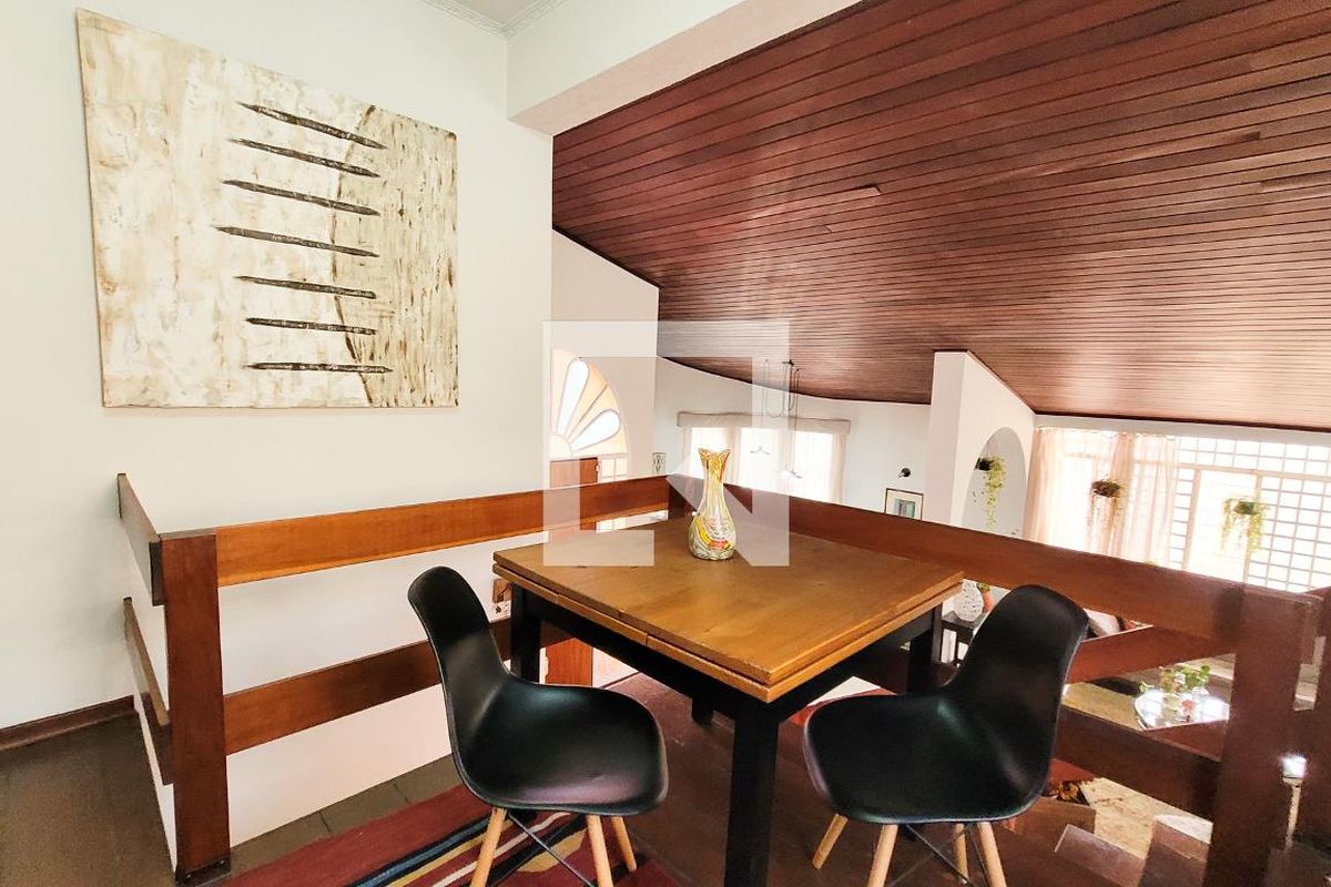 Casa à Venda - Vila Brandina, 4 Quartos,  235 m2 em , Campinas - sp | SoloBR