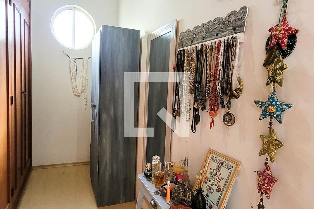 Casa à Venda - Vila Brandina, 4 Quartos,  235 m2 em , Campinas - sp | SoloBR