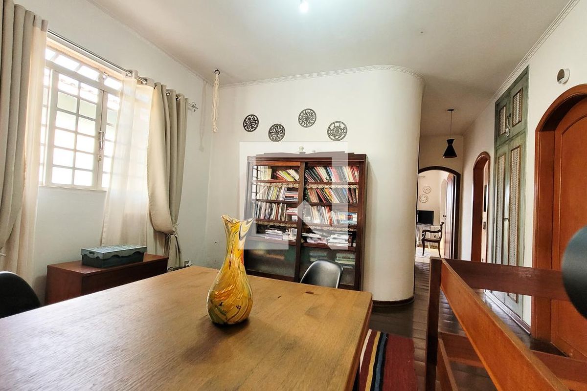 Casa à Venda - Vila Brandina, 4 Quartos,  235 m2 em , Campinas - sp | SoloBR