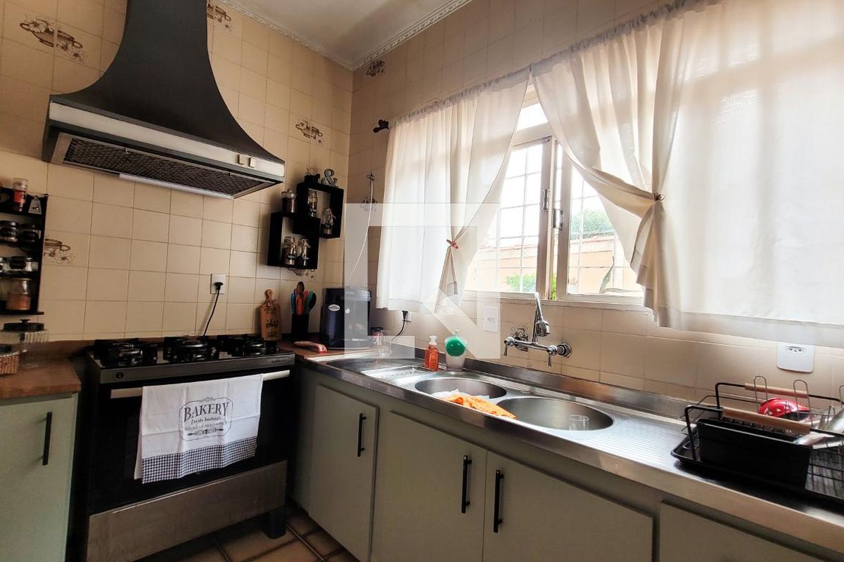 Casa à Venda - Vila Brandina, 4 Quartos,  235 m2 em , Campinas - sp | SoloBR