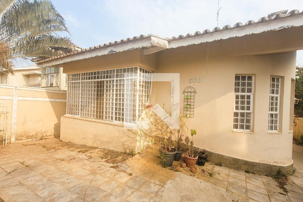 Casa à Venda - Vila Brandina, 4 Quartos,  235 m2 em , Campinas - sp | SoloBR