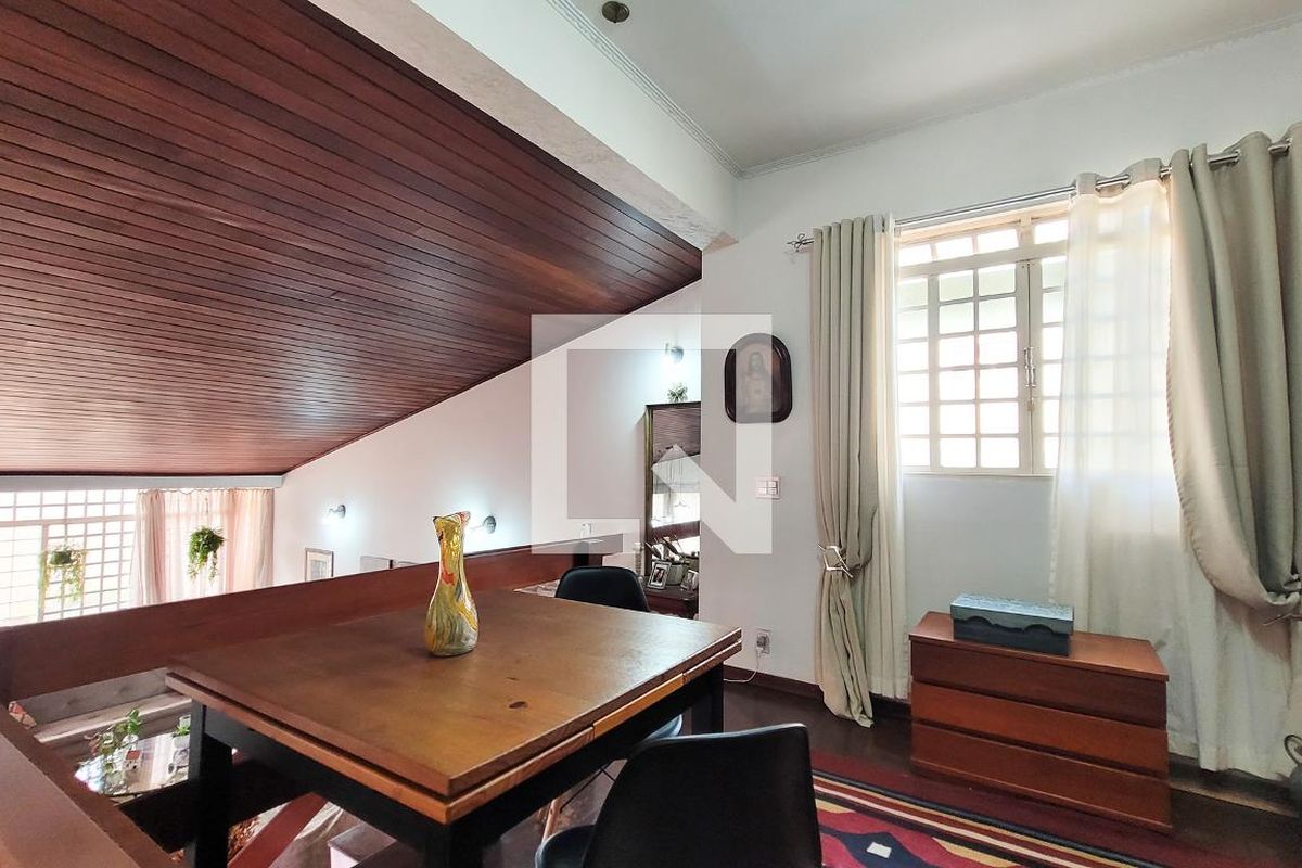 Casa à Venda - Vila Brandina, 4 Quartos,  235 m2 em , Campinas - sp | SoloBR