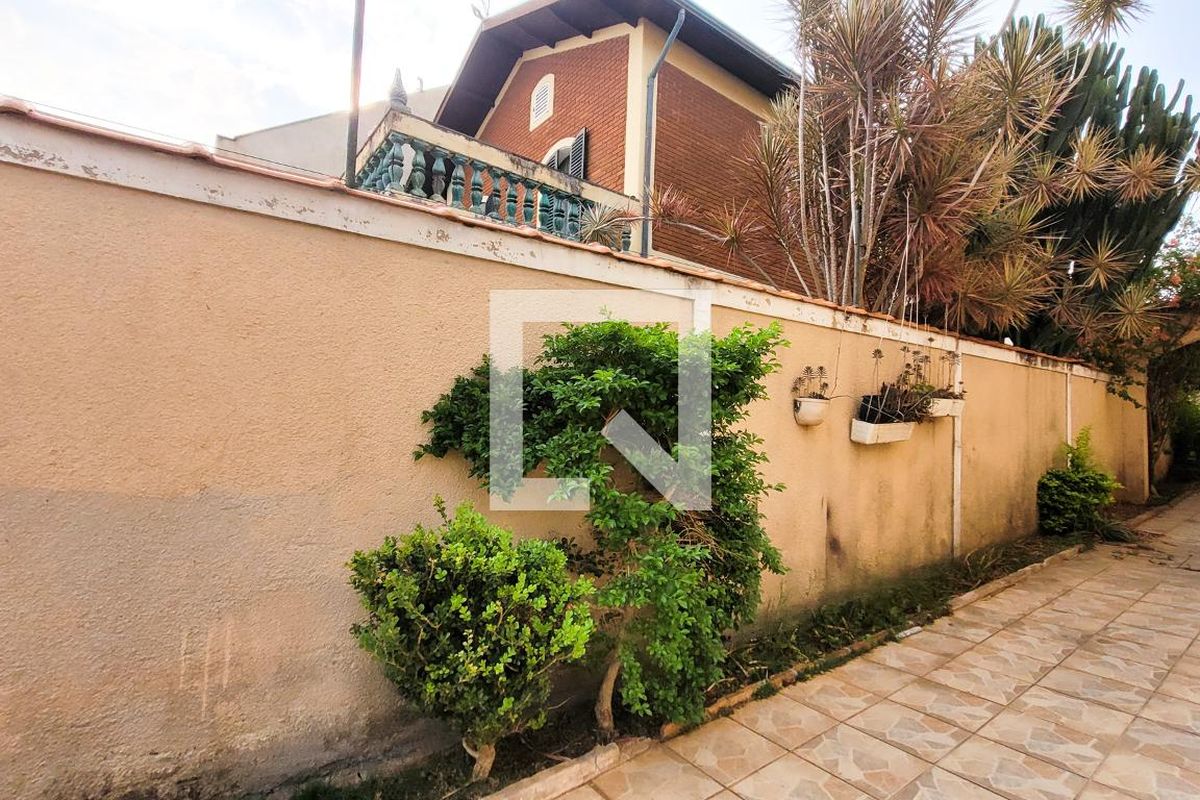 Casa à Venda - Vila Brandina, 4 Quartos,  235 m2 em , Campinas - sp | SoloBR
