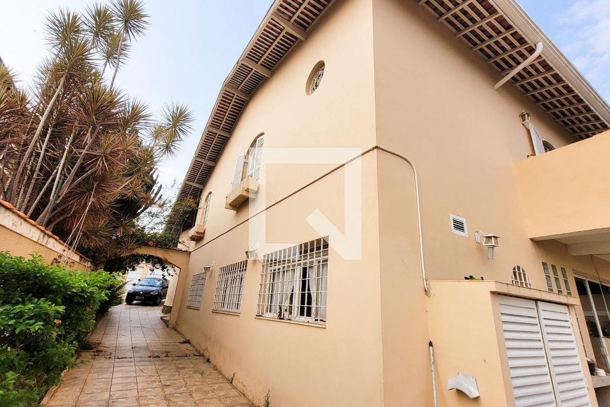 Casa à Venda - Vila Brandina, 4 Quartos,  235 m2 em , Campinas - sp | SoloBR