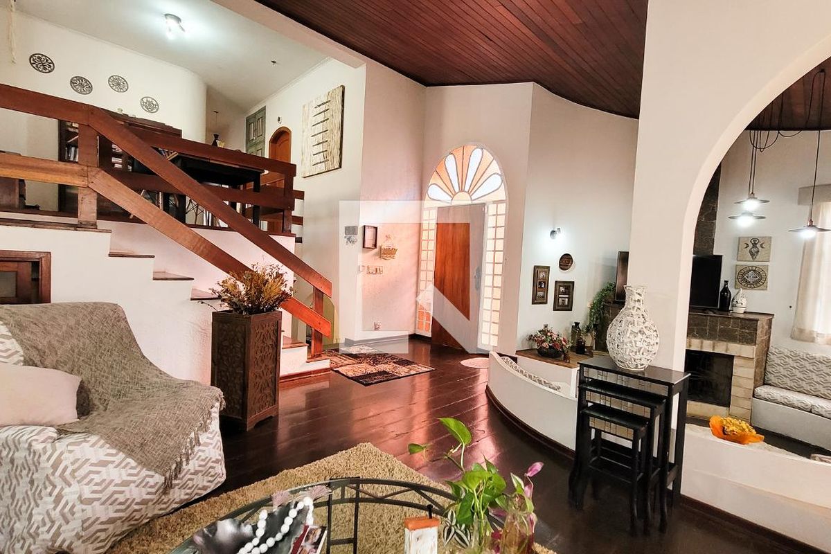 Casa à Venda - Vila Brandina, 4 Quartos,  235 m2 em , Campinas - sp | SoloBR