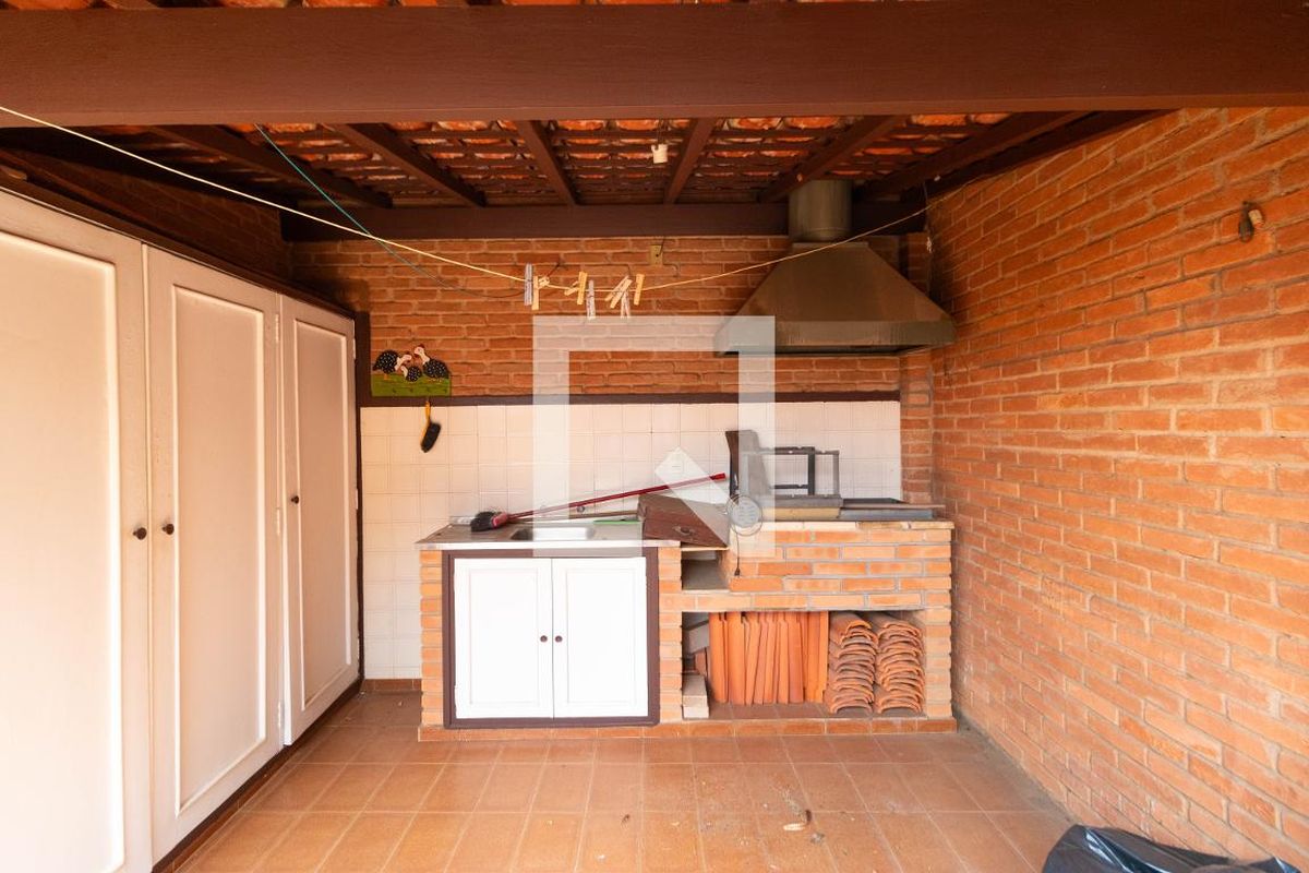 Casa à Venda - Jardim Flamboyant, 3 Quartos,  430 m2 em , Campinas - sp | SoloBR