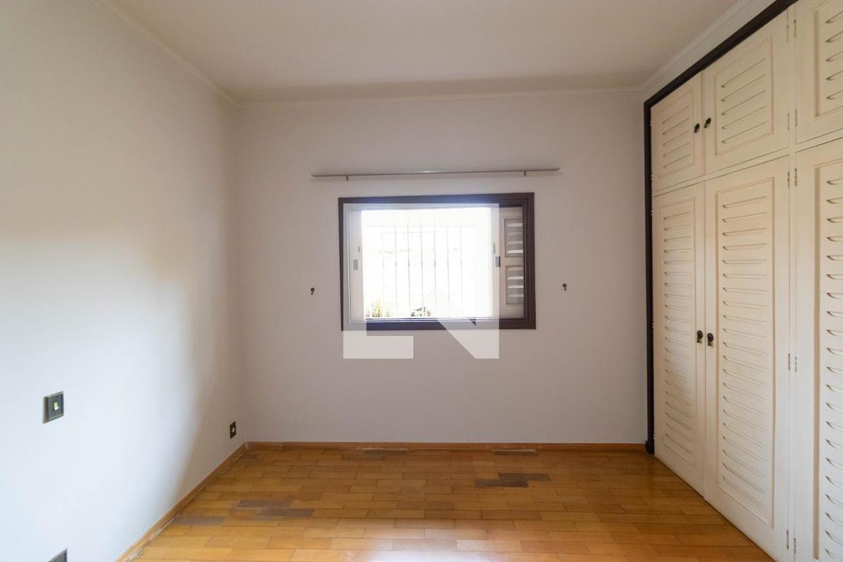 Casa à Venda - Jardim Flamboyant, 3 Quartos,  430 m2 em , Campinas - sp | SoloBR