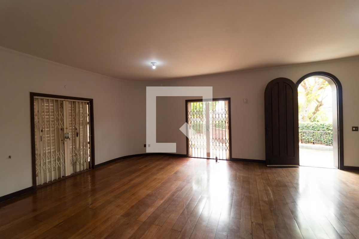 Casa à Venda - Jardim Flamboyant, 3 Quartos,  430 m2 em , Campinas - sp | SoloBR